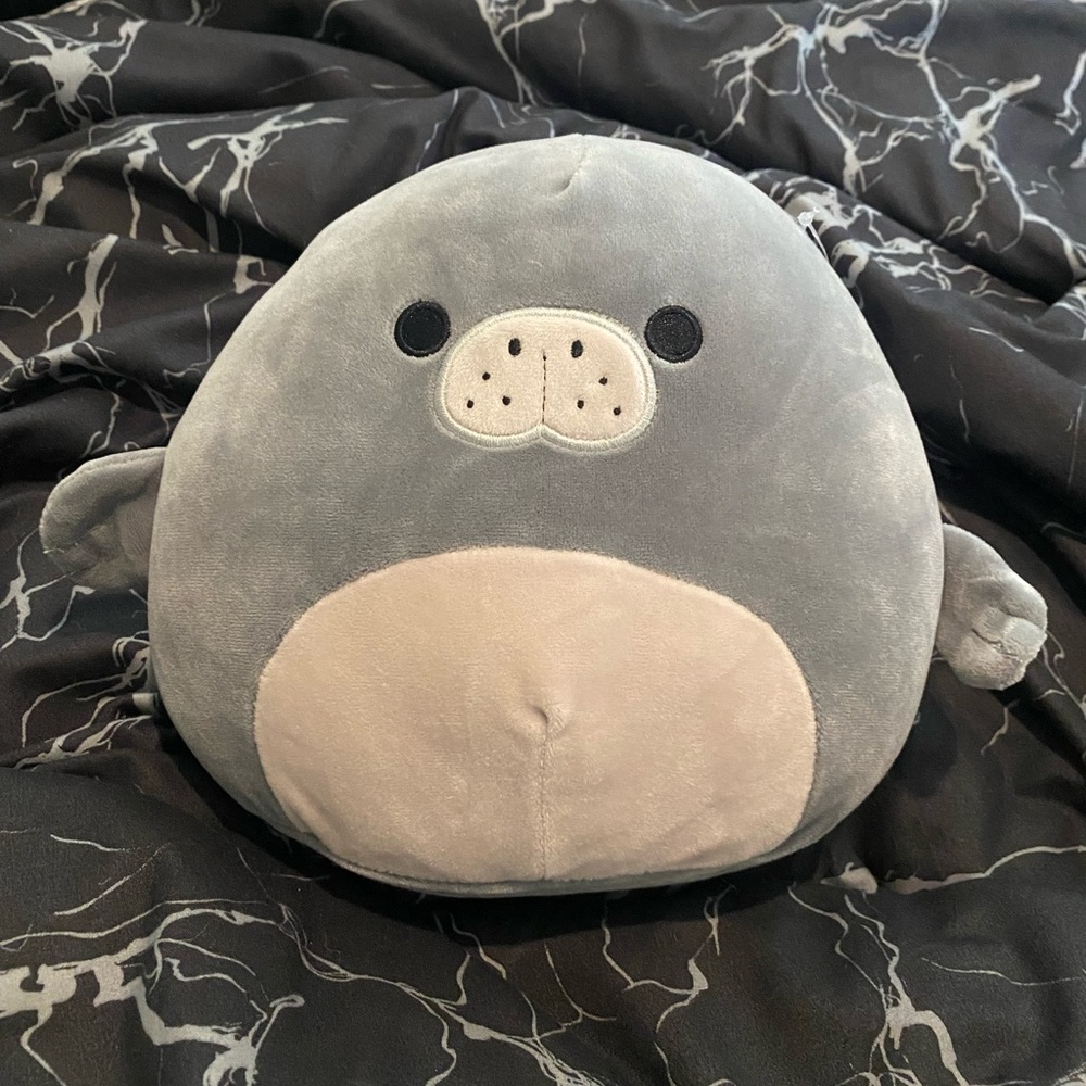 NWT Squishmallows Matt the Grey Manatee 8" Plush Squishmallow
